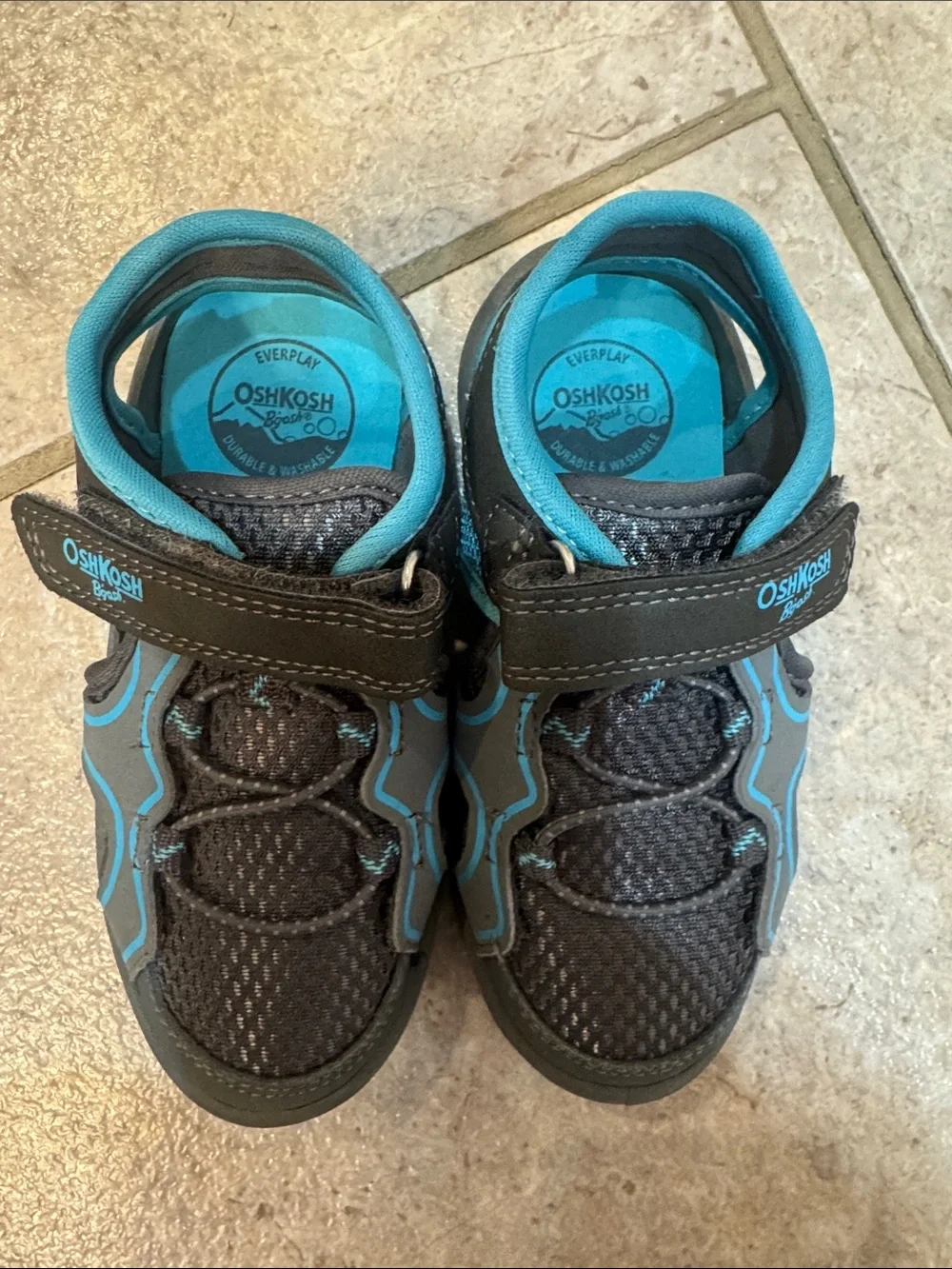 OshKosh Bgosh breathable once sneaker